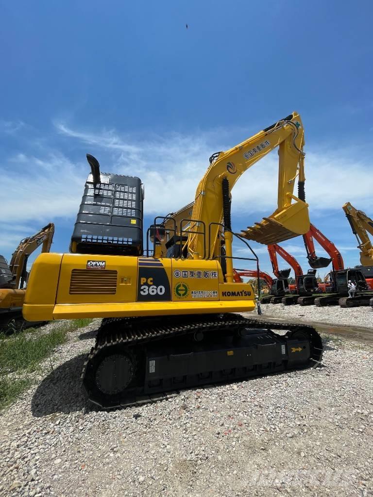 Komatsu PC 360 Roomikekskavaatorid