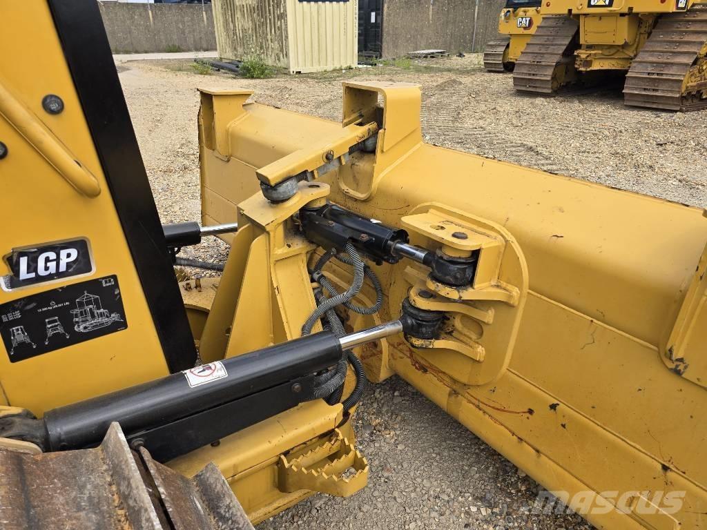 CAT D 3 LGP Buldooserid