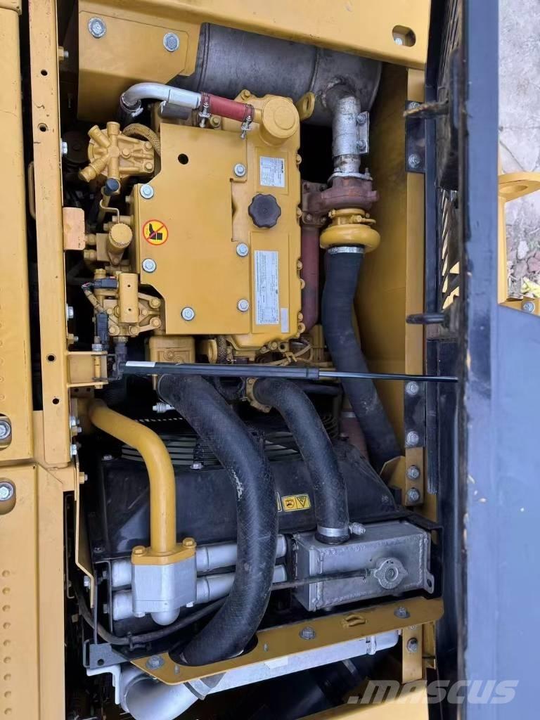 CAT 312 Roomikekskavaatorid