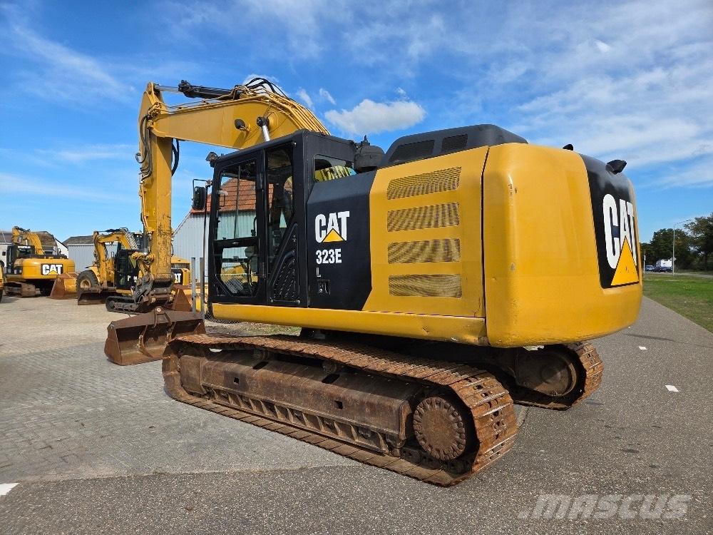 CAT 323EL Roomikekskavaatorid