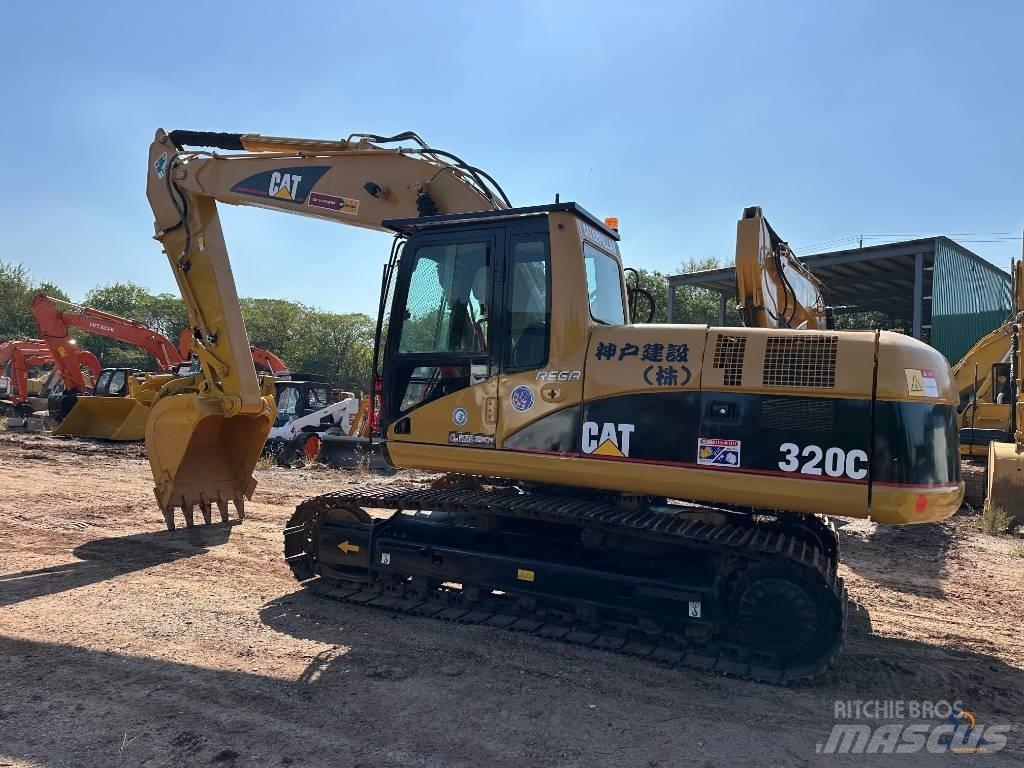 CAT 320 C Roomikekskavaatorid