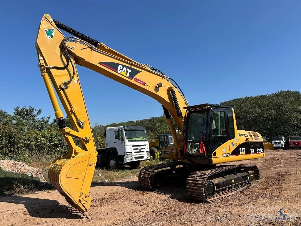 CAT 320 C Roomikekskavaatorid