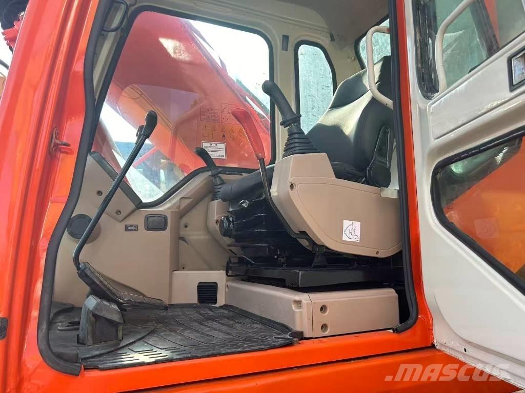 Doosan DH 225 LC-7 Roomikekskavaatorid