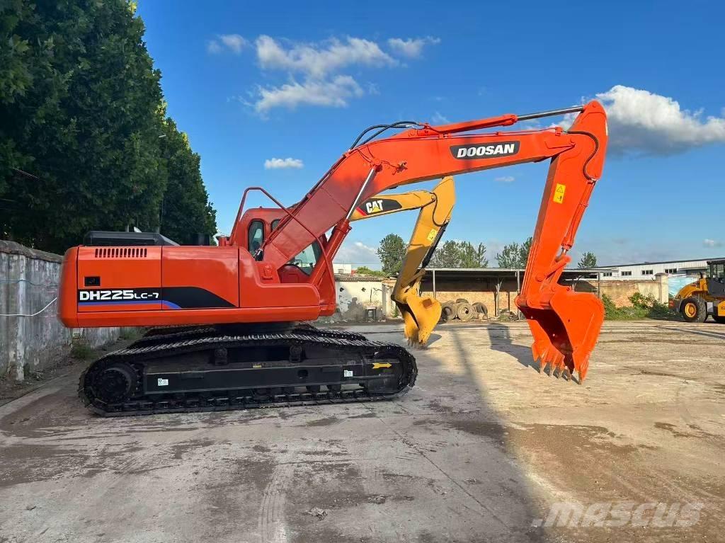Doosan DH 225 LC-7 Roomikekskavaatorid