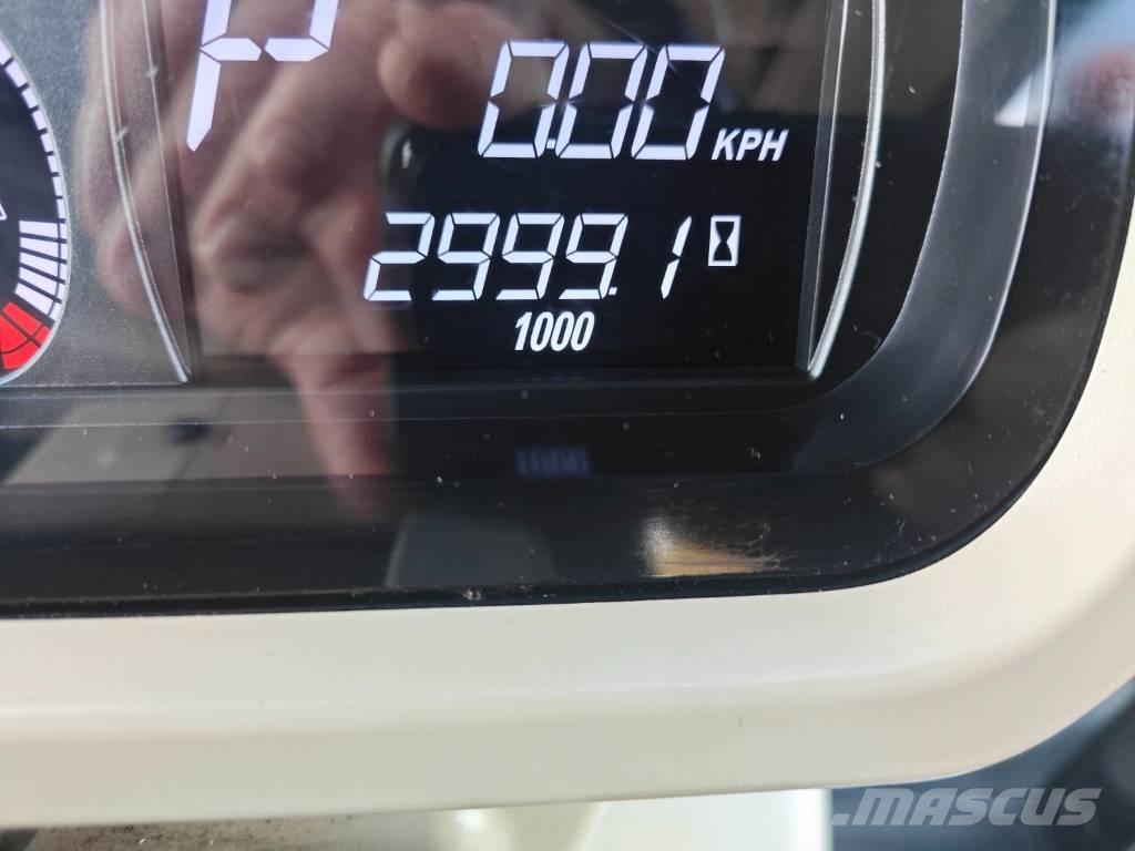 Massey Ferguson 8740 Traktorid