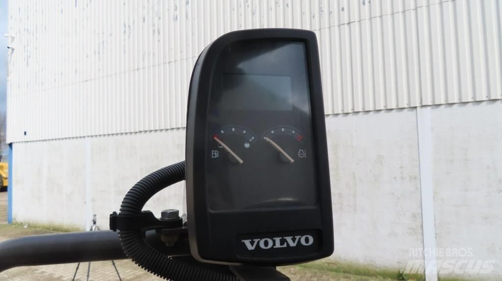 Volvo SD 45 B Ühe trumliga rullid