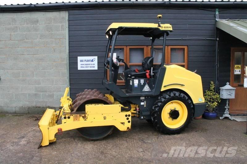 Bomag BW 124 P D H-5 Ühe trumliga rullid
