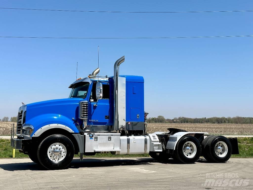 Mack Titan TD 713 Sadulveokid