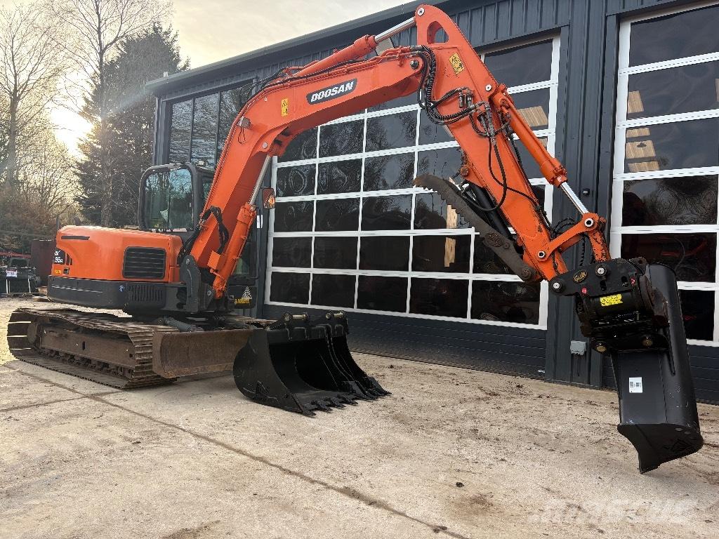 Doosan DX 85 R Väikeekskavaatorid 7t-12t