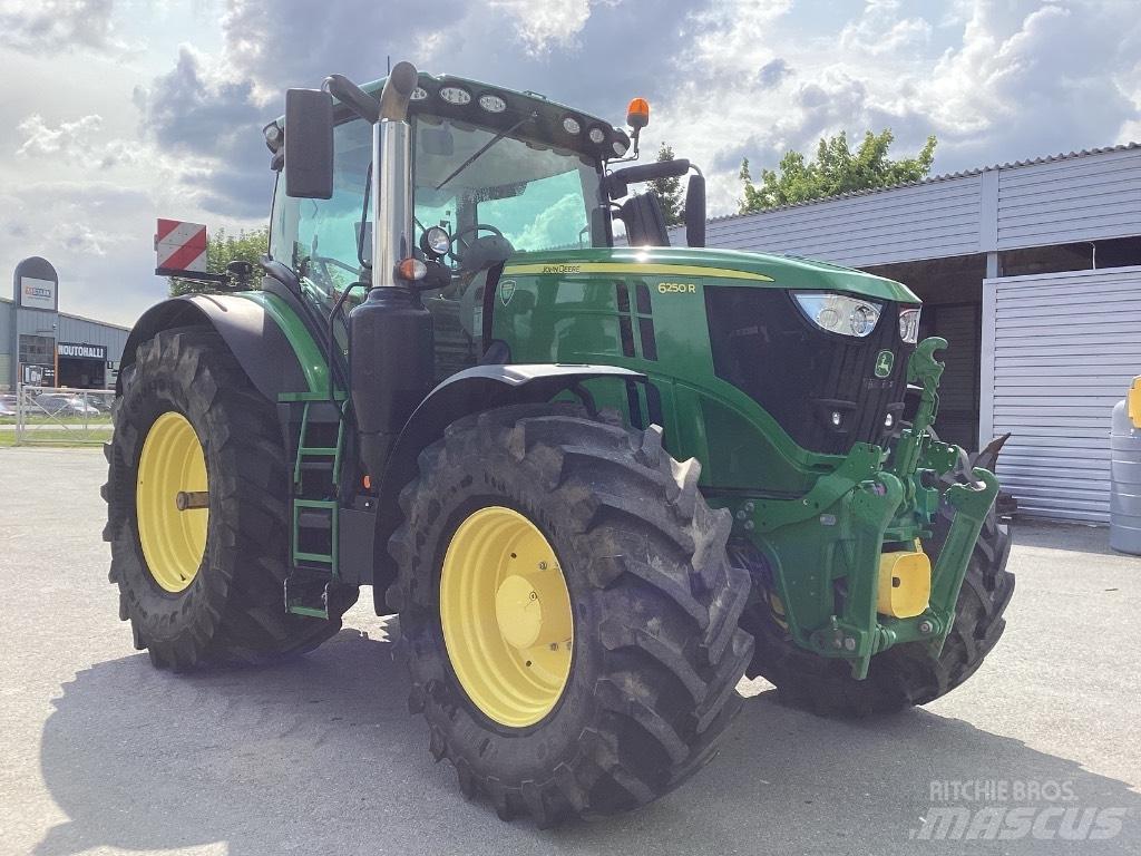 John Deere 6250 R Traktorid