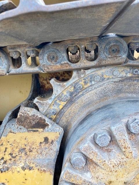 CAT D 3 K LGP Buldooserid