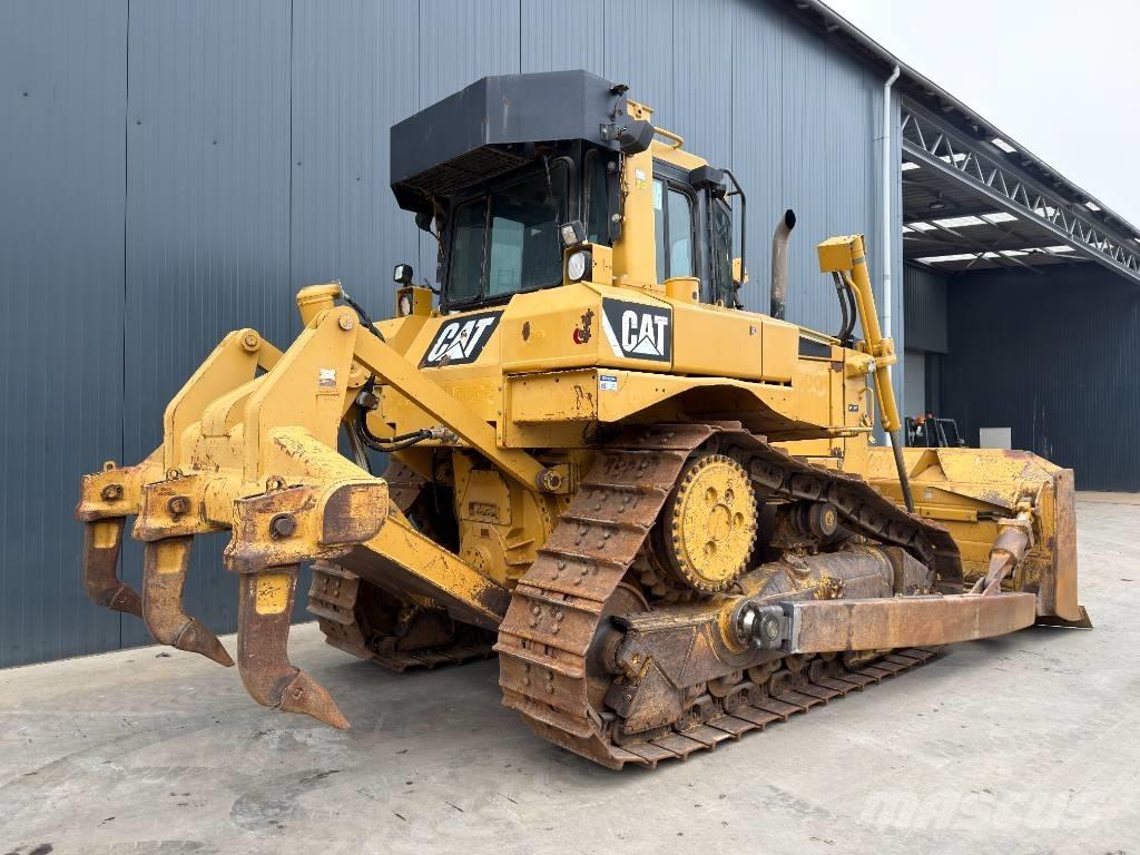 CAT D6T XL Buldooserid
