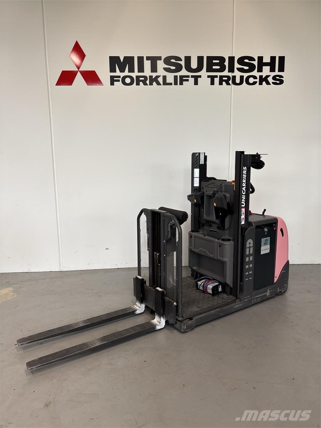 UniCarriers EPL100 Madalkomplekteerimistõstuk