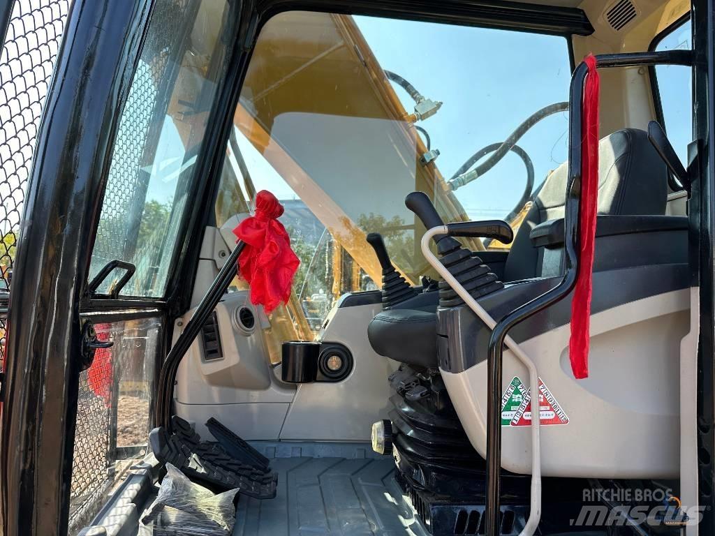 CAT 320 C Roomikekskavaatorid