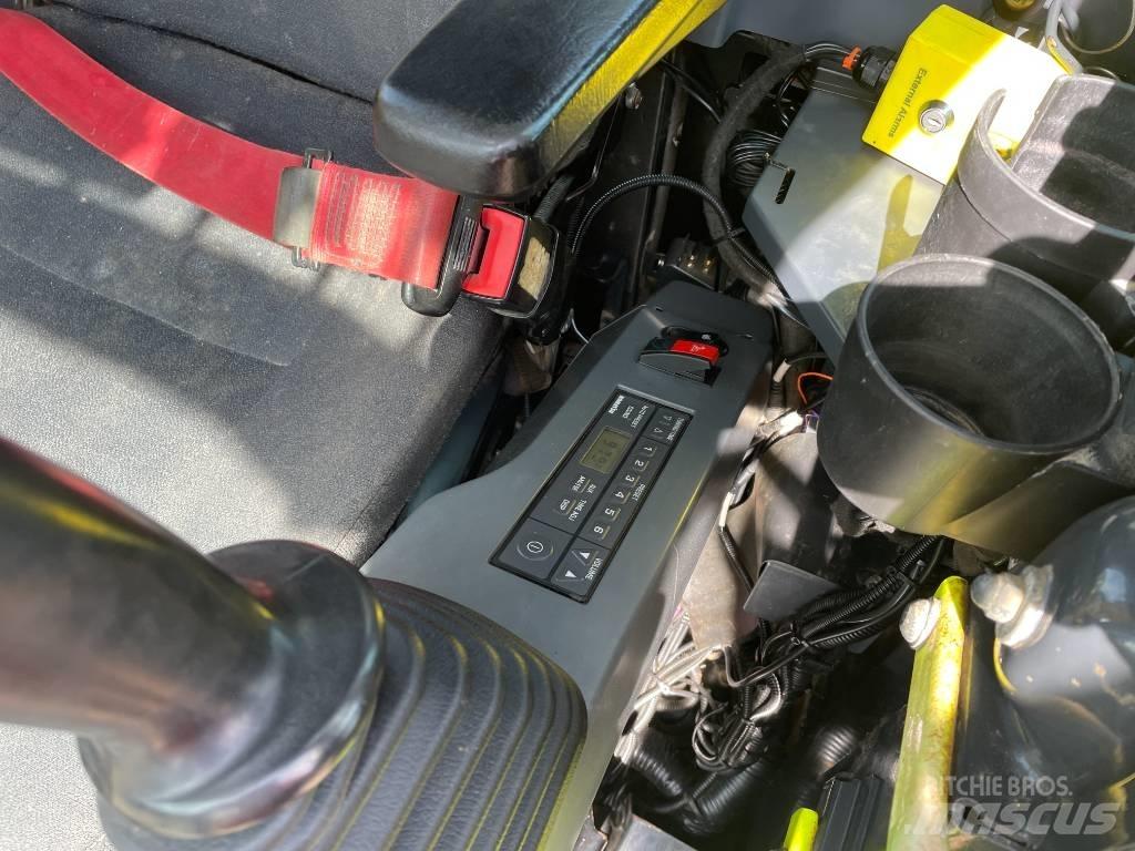 Komatsu PC 138 US-11 Roomikekskavaatorid