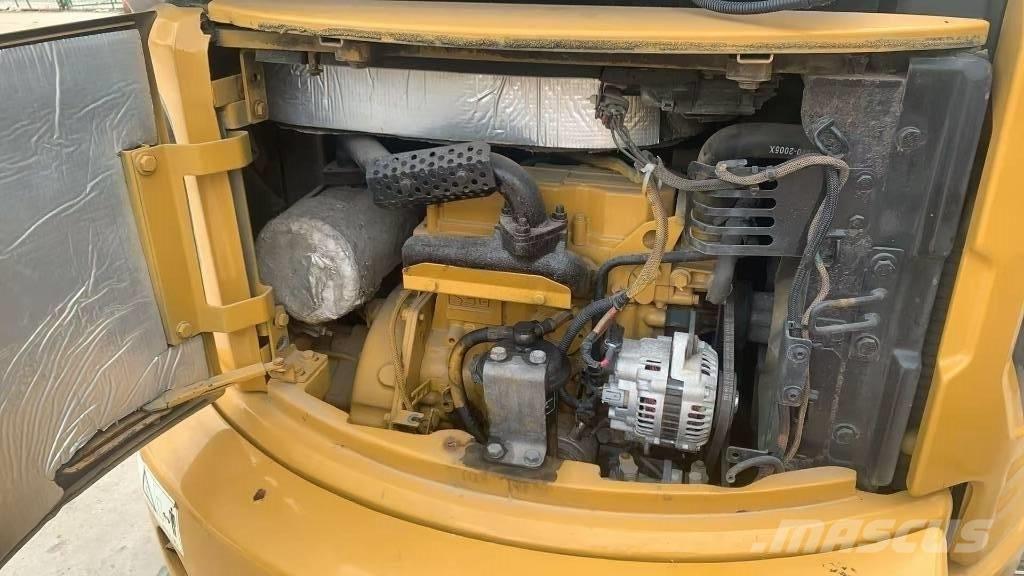 CAT 303 Roomikekskavaatorid