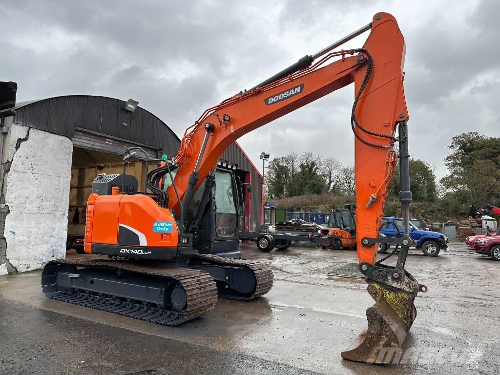Doosan DX 140 LCR Roomikekskavaatorid