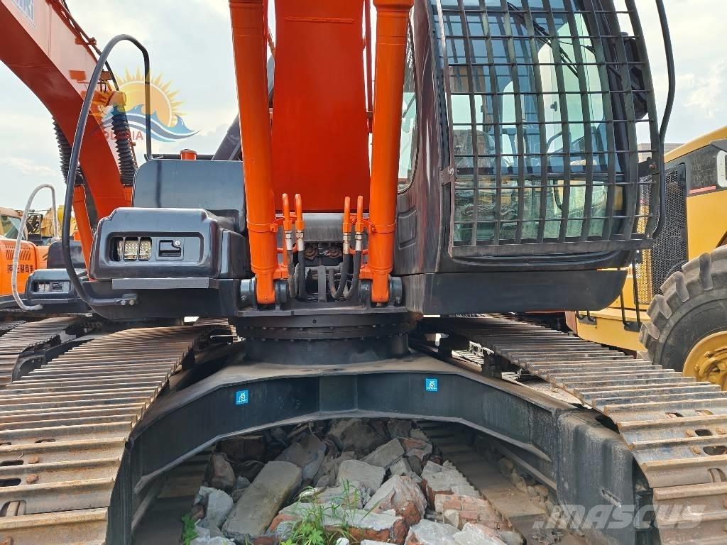 Hitachi ZX 200 Roomikekskavaatorid