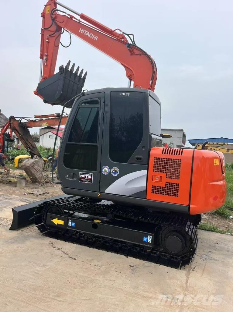 Hitachi ZX 70 Väikeekskavaatorid 7t-12t