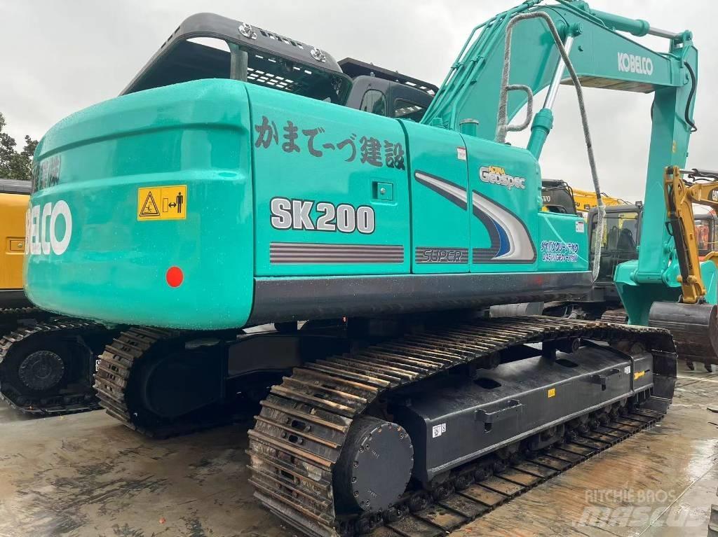 Kobelco SK 200-8 Roomikekskavaatorid