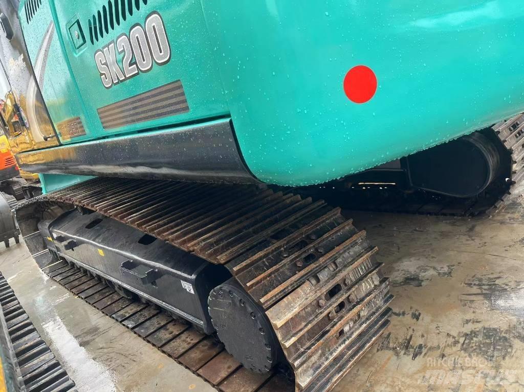 Kobelco SK 200-8 Roomikekskavaatorid