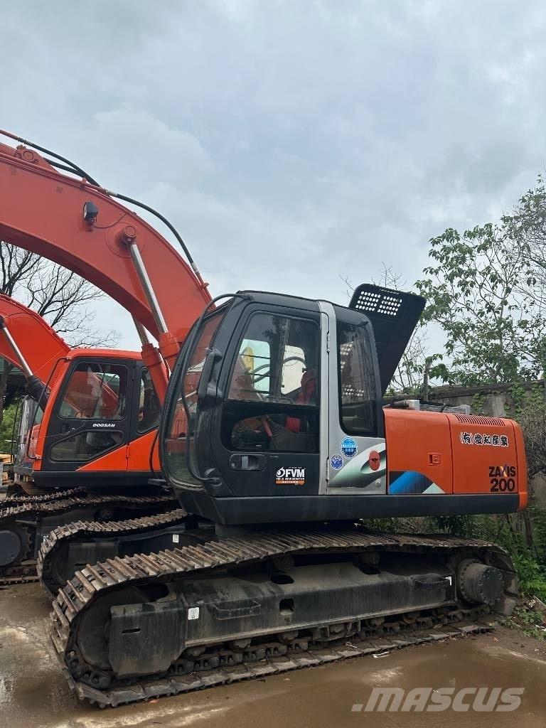 Hitachi ZX 200 Roomikekskavaatorid