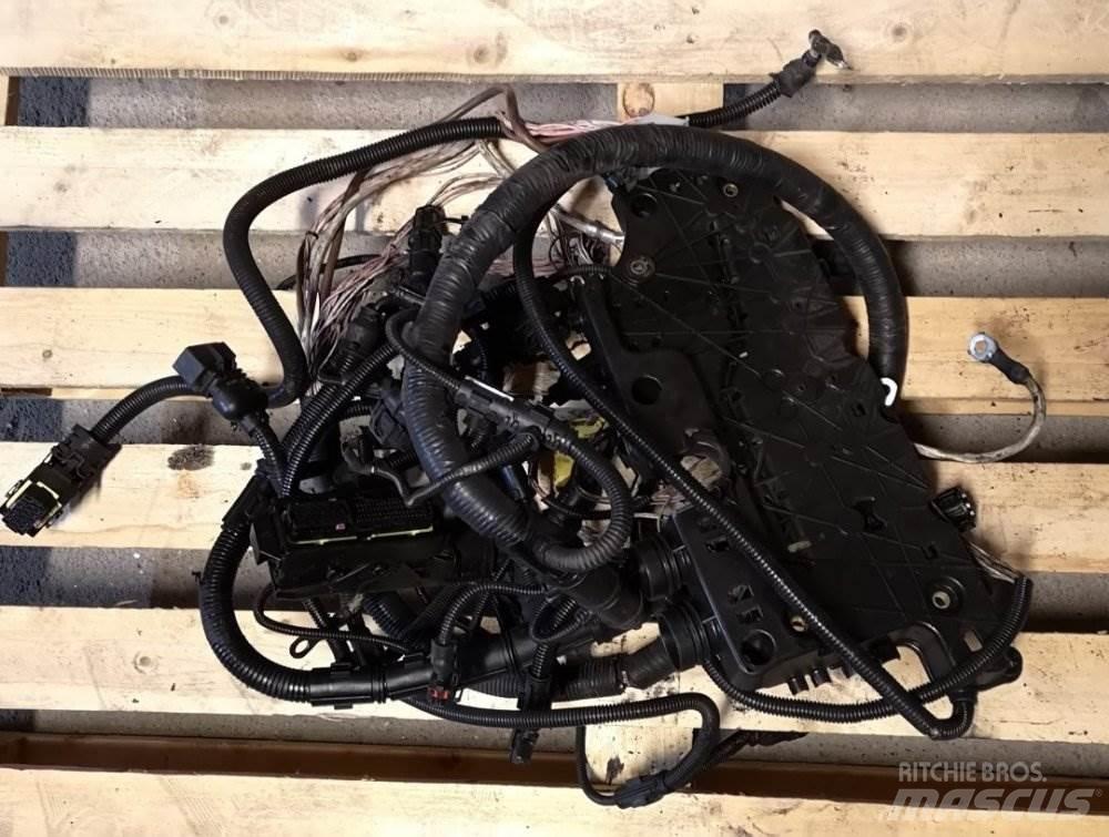 MAN TGL SVAZEK MOTORU Mootorid