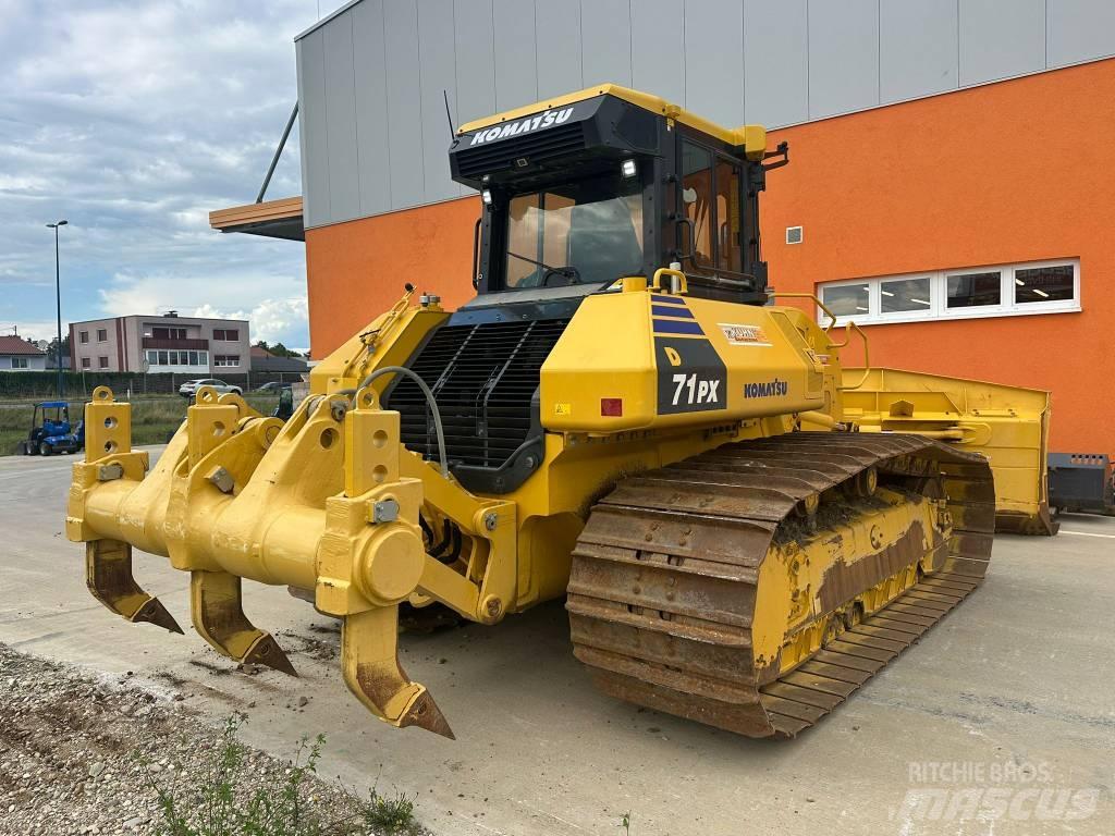 Komatsu D 71PX-24 E0 Buldooserid