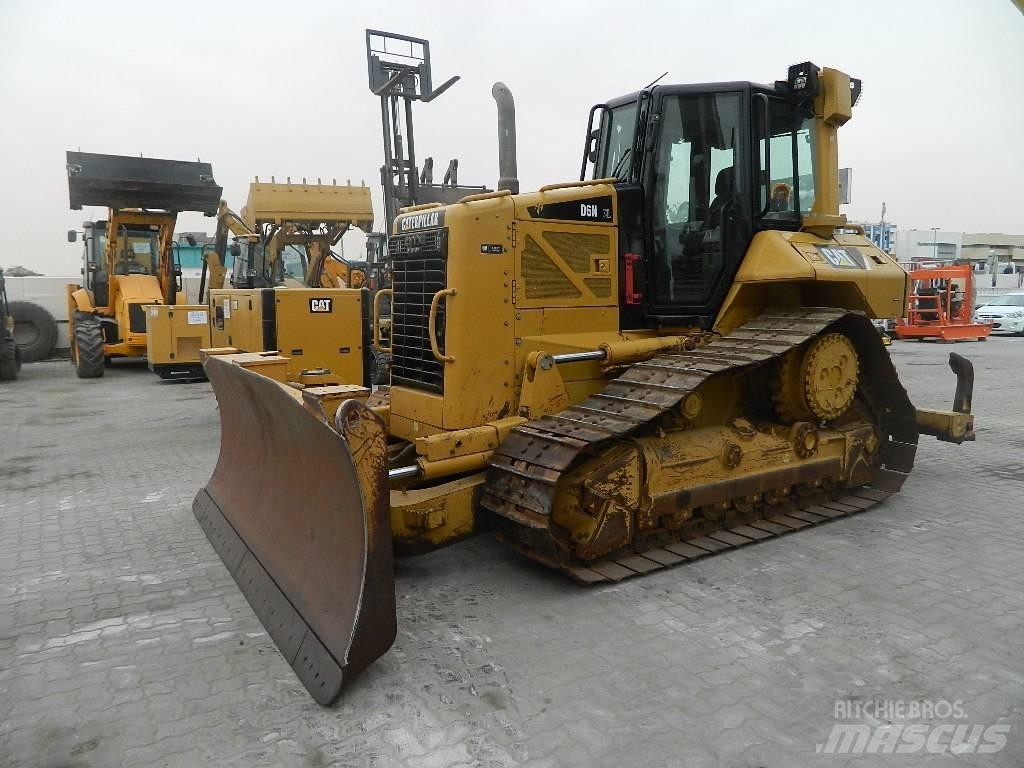 CAT D 6 N XL Buldooserid