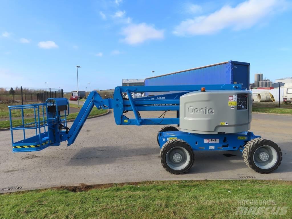 Genie Z 45/25 Iseliikuvad poomtõstukid