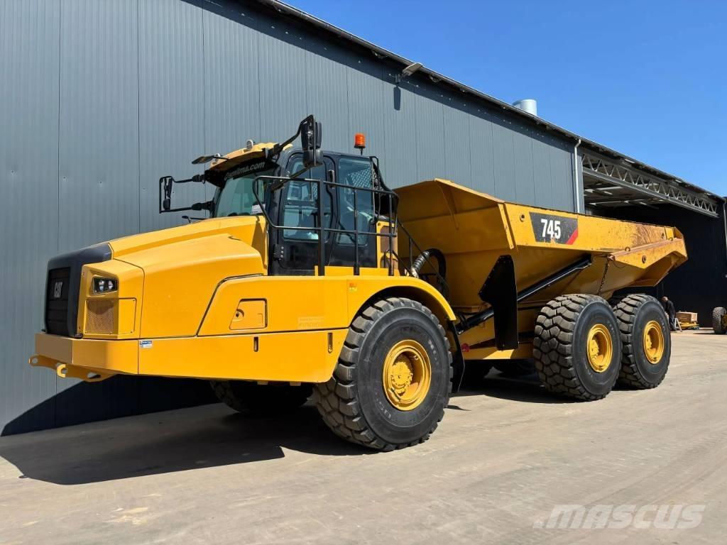 CAT 745 04A Liigendraamiga pinnaseveokid