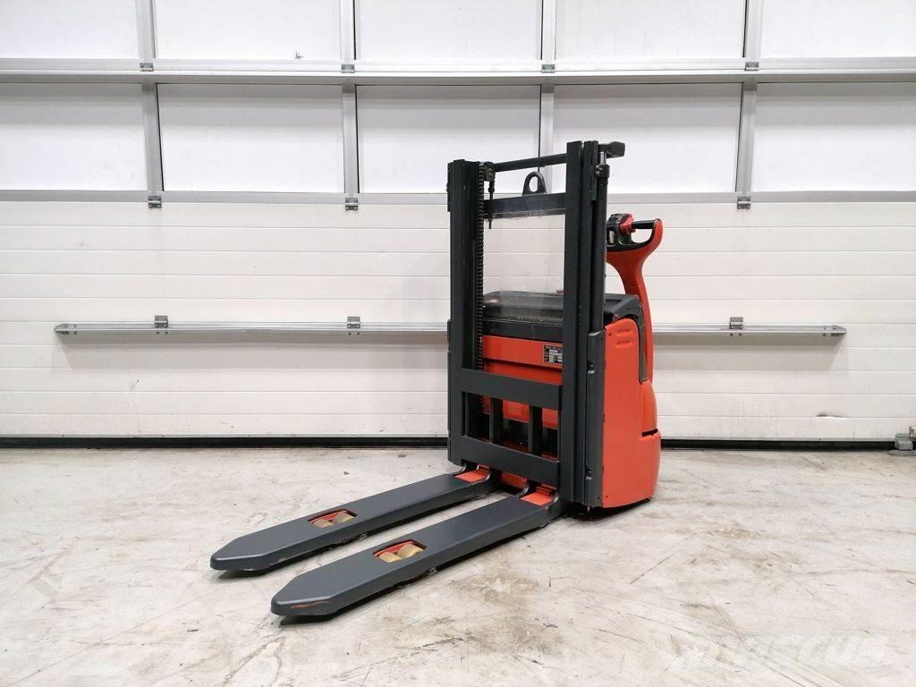 Linde L10 Järelkäidavad virnastajad