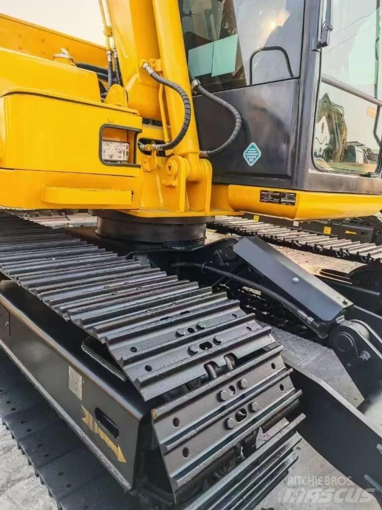 Komatsu 70-8 Roomikekskavaatorid