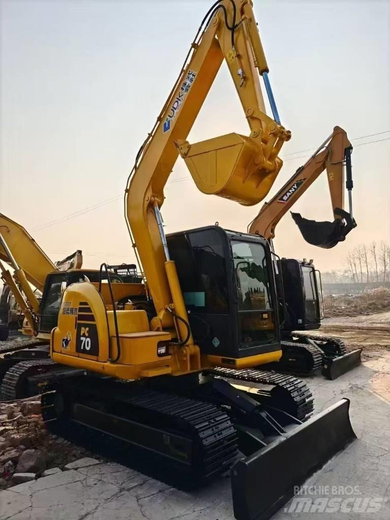 Komatsu 70-8 Roomikekskavaatorid
