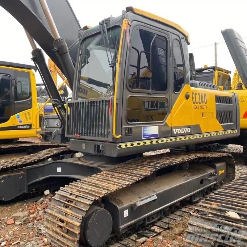 Volvo EC 240 Roomikekskavaatorid