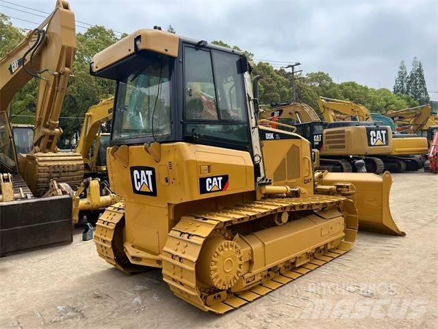 CAT D 5 K Buldooserid