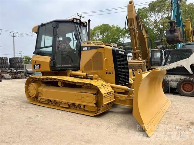 CAT D 5 K Buldooserid