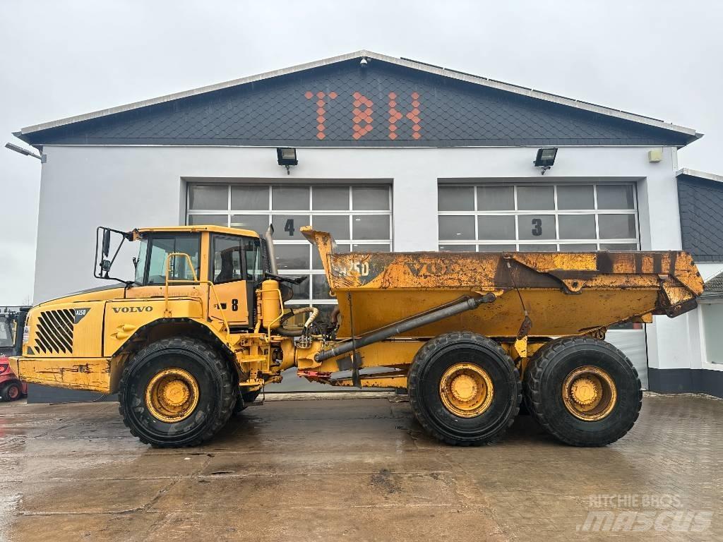 Volvo A 25 D Nr.8 Liigendraamiga pinnaseveokid