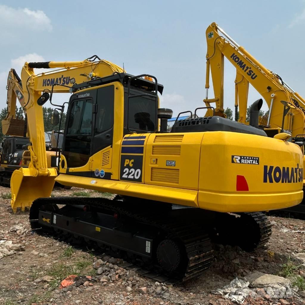 Komatsu 220-8 Roomikekskavaatorid