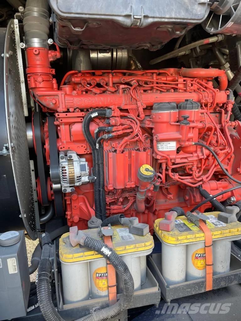 Lindner Uracco 75DK Prügipurustajad