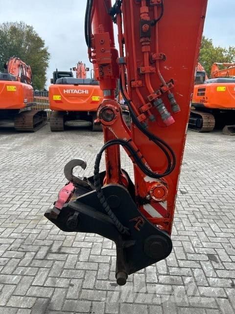 Hitachi ZX 170 W-3 Ratasekskavaatorid