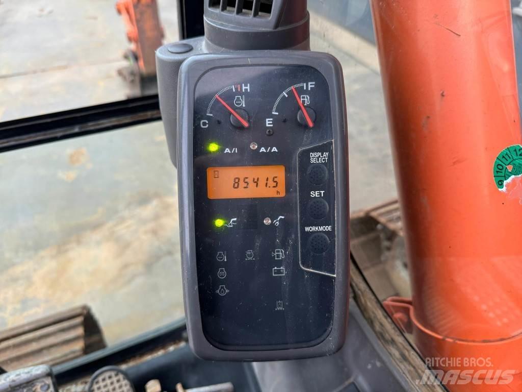 Hitachi ZX135US Roomikekskavaatorid