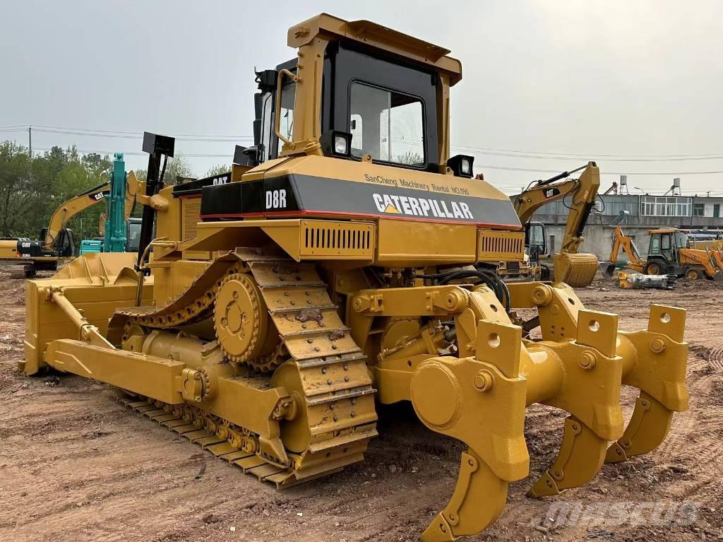 CAT D8R Buldooserid