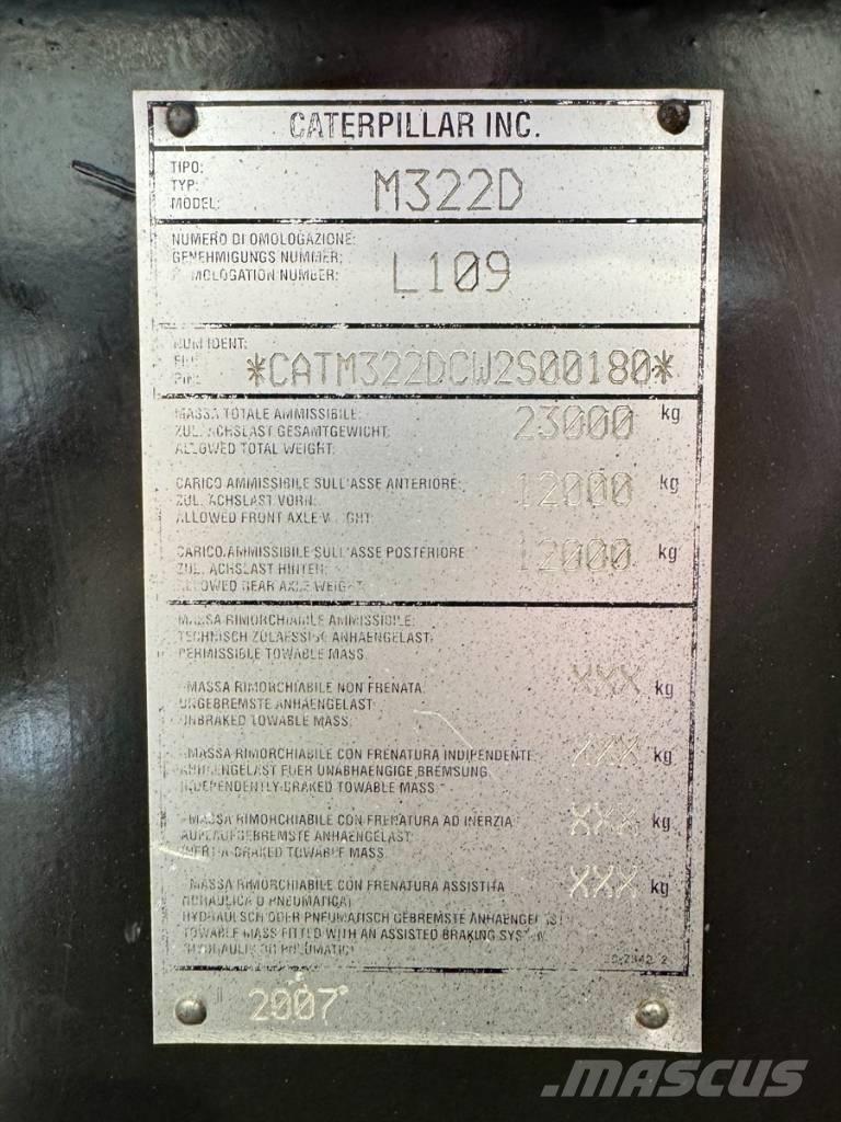 CAT M 322 D Ratasekskavaatorid