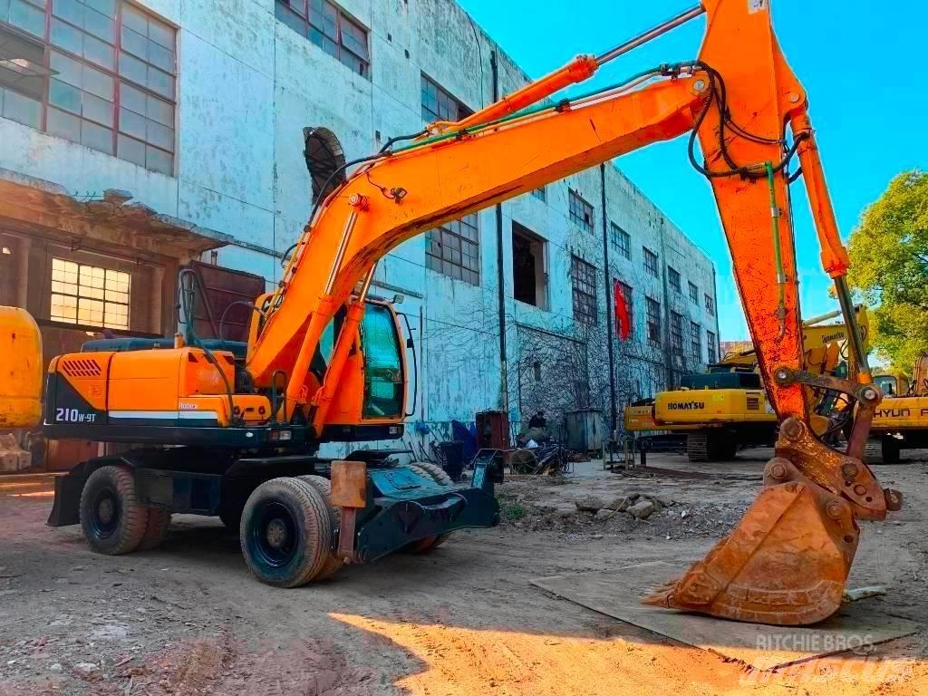 Hyundai R210W-9T Roomikekskavaatorid