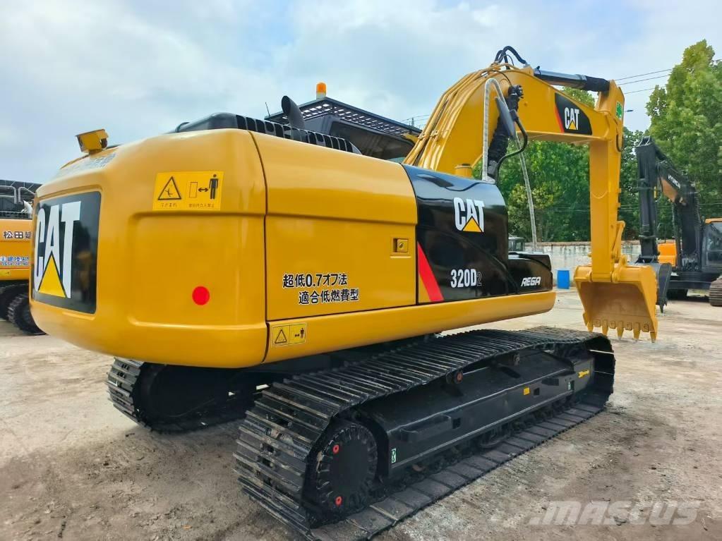CAT 320 D Roomikekskavaatorid