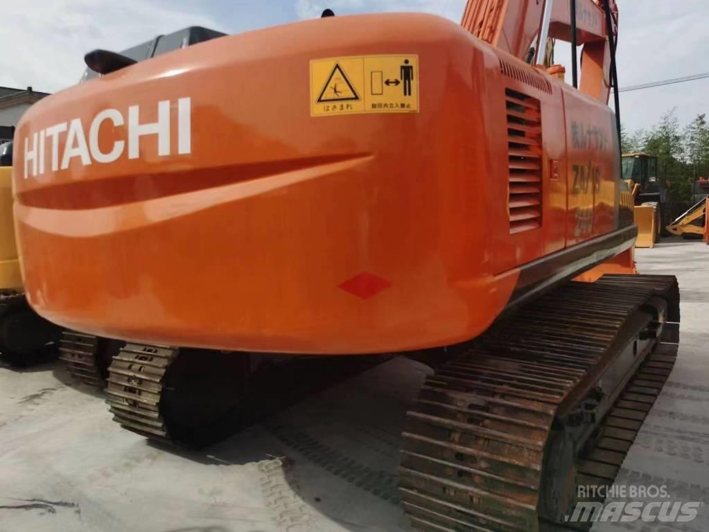 Hitachi ZX 240 Roomikekskavaatorid