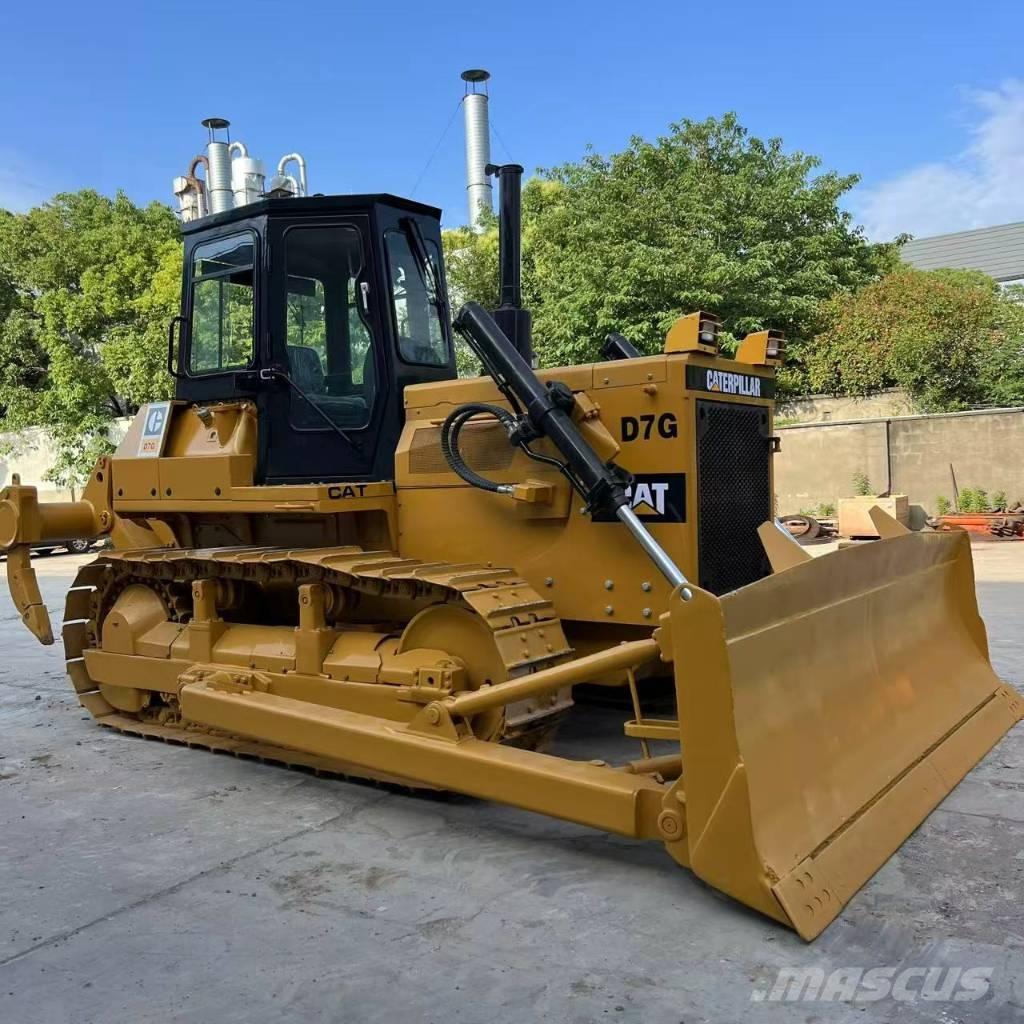 CAT D 7 G Buldooserid