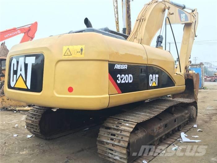 CAT 320 D Roomikekskavaatorid