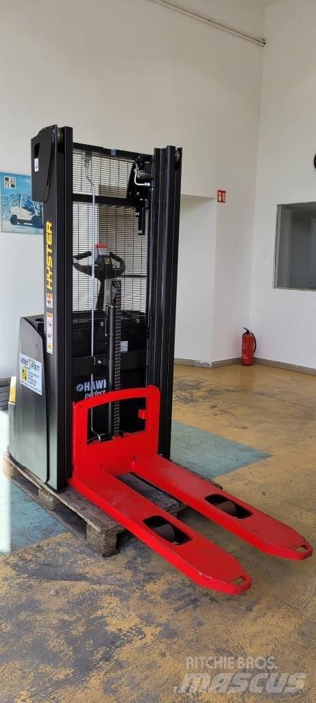 Hyster S 1.0 Järelkäidavad virnastajad